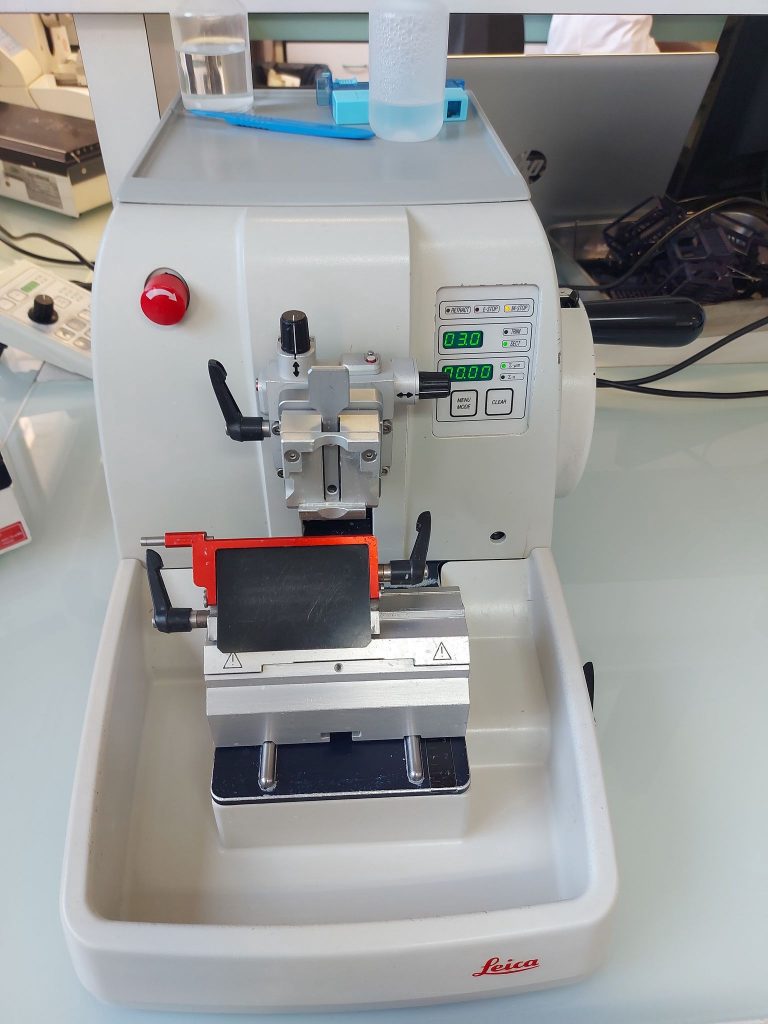 LEICA RM2255 Automatic Microtome medistorefrance